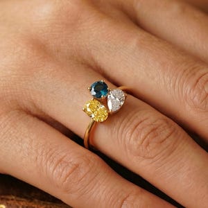 Emerald 3 geboortesteenclusterring, multi-vorm edelsteenring, familie geboortesteenring, drievoudige geboortesteenring, cadeau voor haar, Moederdagcadeau