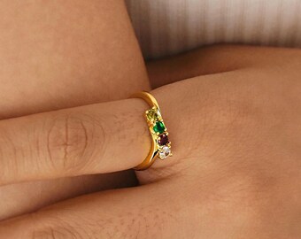 Bague de famille en or 14 carats, pierre de naissance personnalisée, bague à empiler, cadeau pour maman, cadeau pour elle, cadeaux de fête des mères, bijoux pour mères