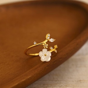 Sakura Flower Ring, Birth Flower Ring, Mother of Pearl Sakura Rings, Adjustable Rings, Flower Jewelry,Birthday Gift for Her,Valentine's Gift