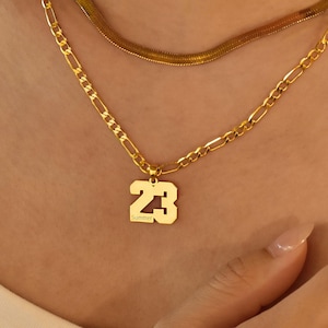 Collana con numero fortunato, Collana con numero in oro 14K, Collana con numero sportivo personalizzato con nome, Ciondolo con numero di baseball/calcio per uomo, Regalo per lui