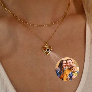 Projection Photo Necklace, Personalized Projection Necklace, Heart Photo Necklace,Memorial Photo Pendant Necklace,Gift for Her,Memorial Gift