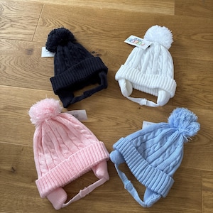 personalised baby knitted  Pom Pom winter hat / Pom Pom baby hat/fleece lined  Pom Pom /baby knitted  hat/ winter hat Pom Pom hat