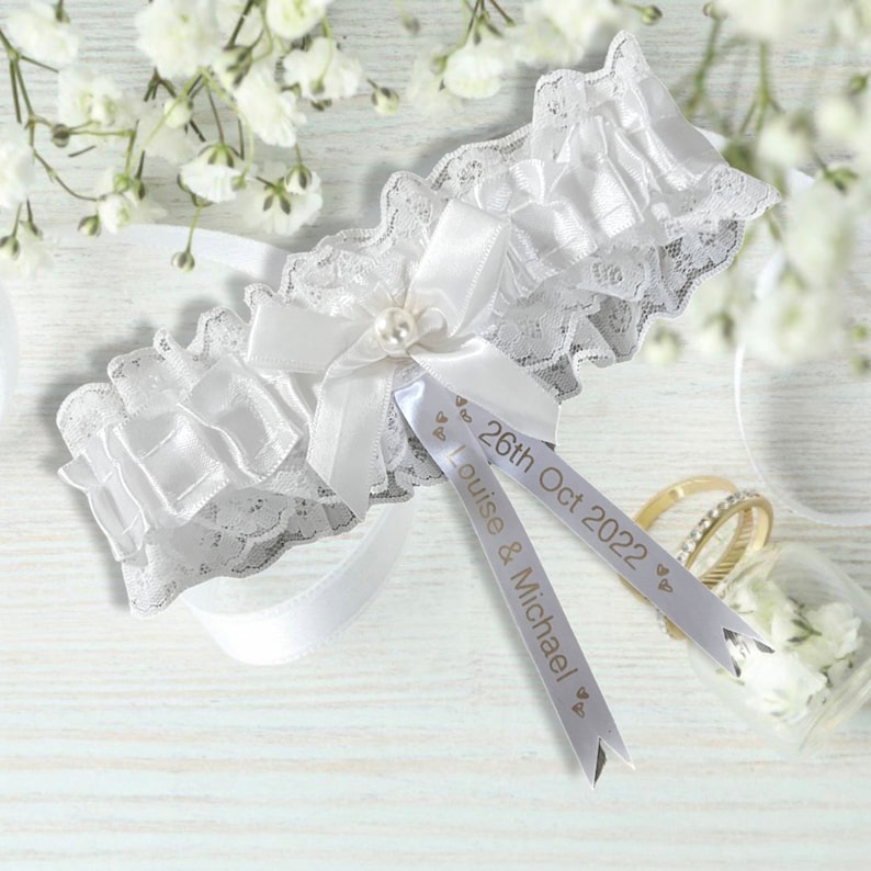 Jarretière de mariage personnalisée / Blanc et bleu / Quelque chose de bleu spécial / Cadeau de mariage pour la mariée / Souvenirs de mariage et idées cadeaux image 2