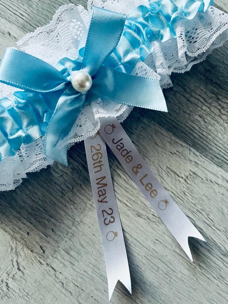 Jarretière de mariage personnalisée / Blanc et bleu / Quelque chose de bleu spécial / Cadeau de mariage pour la mariée / Souvenirs de mariage et idées cadeaux image 5