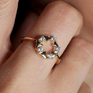5 Anello di fidanzamento con diamante a taglio rotondo e alone nascosto in laboratorio - F VS1 Anello di fidanzamento con diamante certificato IGI, anello con diamante pavé, regalo per lei