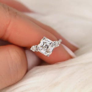 2.20 ctw Maxine 8mm 14kt Moissanite Kite Set Asscher Cut Three Stone Ring,Unique Wedding Ring,Compass Set Ring,Anniversary Ring,Push Present