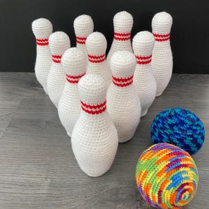 Ten-pin bowling crochet pattern