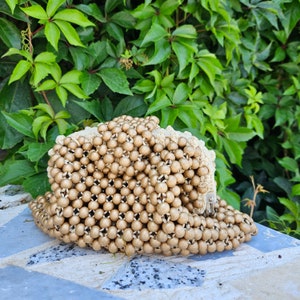 Bolso de mano para mujer con cuentas de madera doradas, hecho a mano, minibolso de mano con cuentas y cierre de broche, bolso de mano de verano con cuentas, bolso dorado.