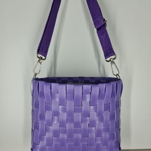Lilac ręcznie tkana torba typu bucket, torba na zakupy, torba koszykowa, ręcznie tkana torba typu crossbody, torba typu bucket, torba na ramię z recyklingowanego plastiku, torba typu crossbody na plażę