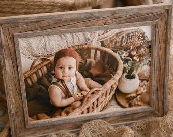 Rustic Farmhouse Picture Frame 10x7 inch size ready to hang