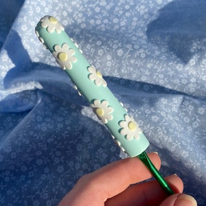 Green Flower Crochet Hook | Handmade Cute Ergonomic Custom Polymer Clay Crochet Hook Grip