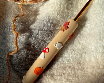 Autumn Crochet Hook | Cute Fall-Themed Ergonomic Custom Polymer Clay Crochet Hook | Pumpkin, Mushroom, Coffee and Maple Leaves Crochet Hook