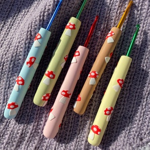 Mushroom Polymer Clay Crochet Hook Set of 3 | Handmade Ergonomic Custom Polymer Clay Crochet Hook Grips | Autumn Toadstool Crochet Needles