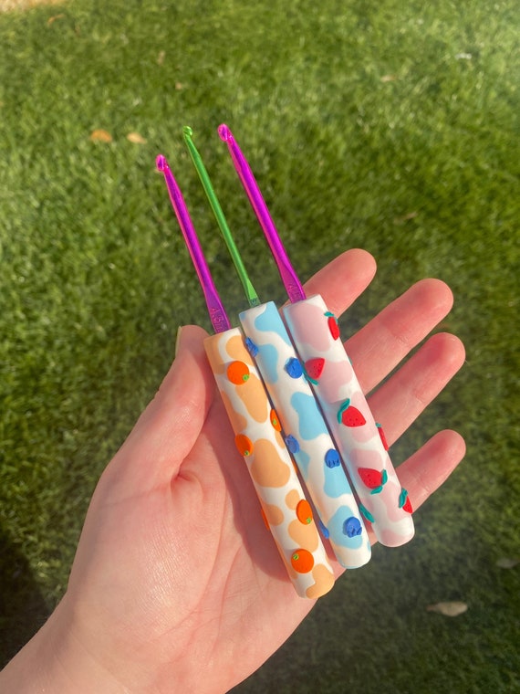 MADE TO ORDER Fruity Cow Printhandmade Polymer Clay Crochet Hook Set, Clay Crochet  Hooks, Cute Crochet Hooks, Set of 3 Crochet Hook Set 