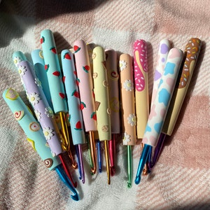 READY MADE Handmade Polymer Clay Crochet Hooks Cow Print | Personalised Custom Crochet Hooks | Polymer Clay Crochet Hooks | Crochet Hooks