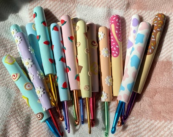 READY MADE Handmade Polymer Clay Crochet Hooks Cow Print | Personalised Custom Crochet Hooks | Polymer Clay Crochet Hooks | Crochet Hooks