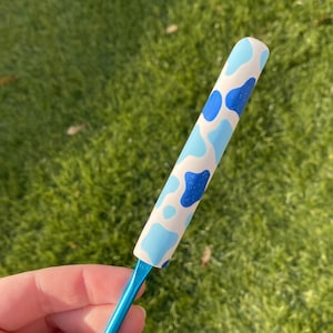 MADE TO ORDER Blueberry Cow Print Crochet Hook | Custom Crochet Hooks | Polymer Clay Crochet Hooks | Cute Crochet Hook | Crochet Hook Grip