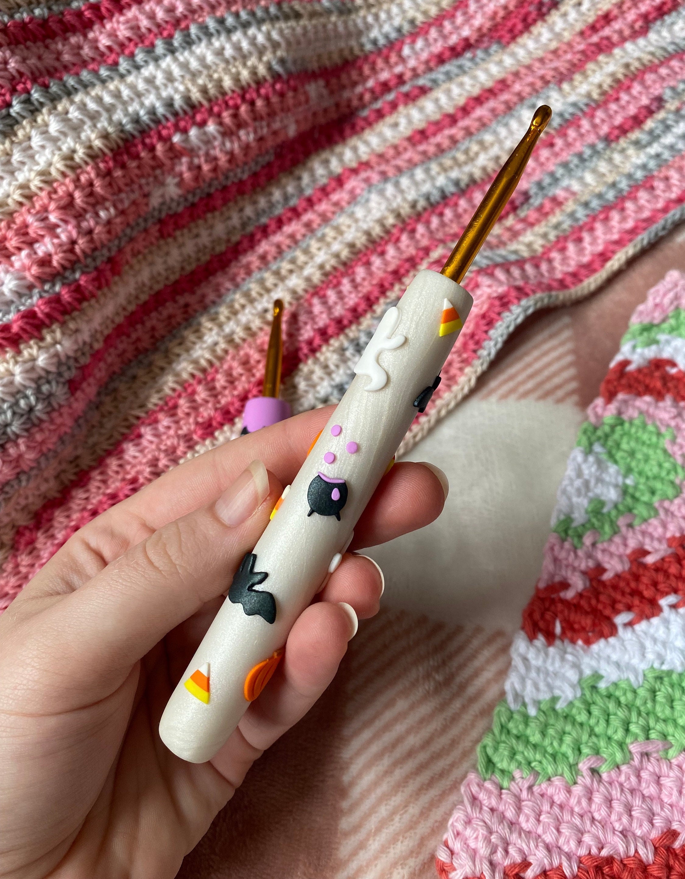 MADE TO ORDER White Metallic Halloween Crochet Hook | Custom Crochet Hooks  | Polymer Clay Crochet Hooks | Cute Crochet Hook 