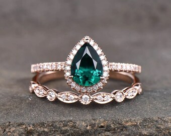 Pear Cut Alexandrite Engagement Ring Set, 14K Solid Rose Gold Vintage Wedding Ring Set, Curved Band, Anniversary Gift, Bridal Ring