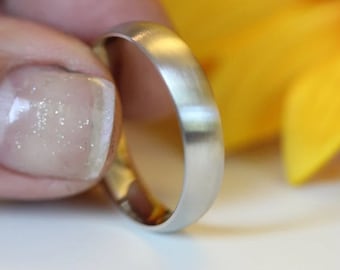 Mens Wedding Band 14K White Gold Ring, Minimalist Wedding Ring for Men, Groom Gift, Solid Gold Band for Him
