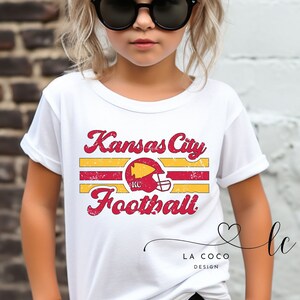 Camiseta de fútbol americano retro desgastada de Kansas City para niños, camiseta de fútbol de los Chiefs, camiseta de fútbol juvenil de KC, camiseta vintage desgastada de los Chiefs, regalo