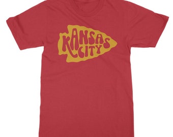 Kansas City Fussball Shirt, Shirt, KC Shirt, Unisex Fussball Shirt, Groovy Pfeilspitze T-Shirt, Retro T-Shirt