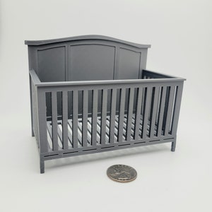 1:12 Scale Dollhouse Baby Crib