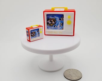 フィッシャープライス 復刻版 two tune TV Fisher Price Two Tune Television by Basic Fun Import