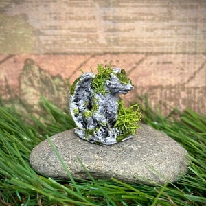 Multi-Scale/1:12 XXS Gargoyle Statue Dollhouse Miniature-Haunted Mansion Decoration-Scary Creepy Diorama Sculpture- Medieval, Gothic Art-