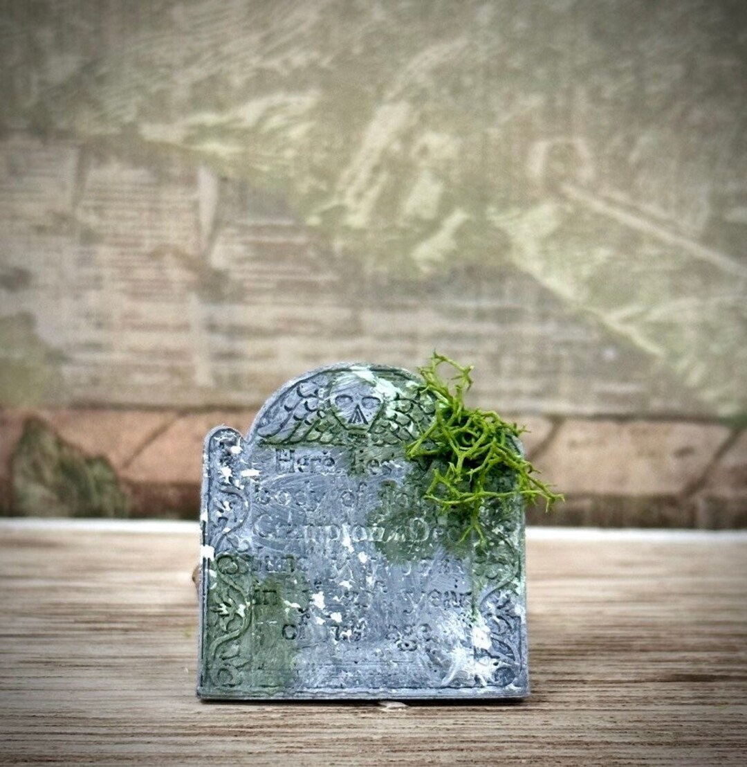 Multiscale 1700s Flat Slab Headstone Dollhouse Miniature Tiny Grave Marker Diorama Cemetery