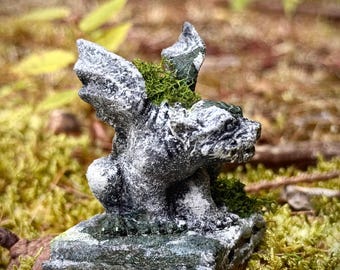 Multi-Scale/1:12 1-Piece Gargoyle Statue Dollhouse Miniature-Haunted Mansion Decoration-Scary Creepy Diorama Sculpture- Medieval, Gothic Art