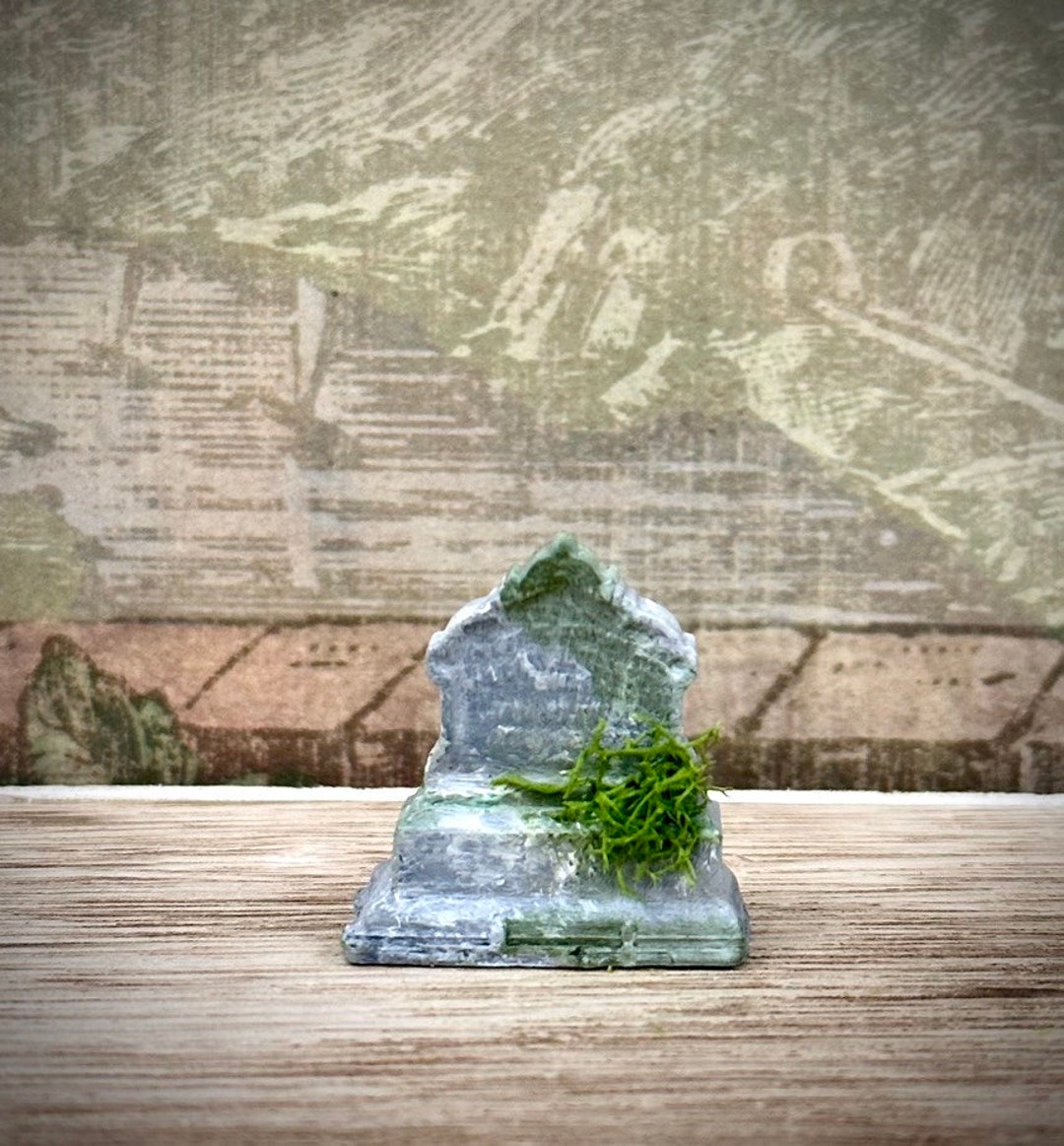 Multiscale Headstone Dollhouse Miniature Tiny Grave Marker Diorama