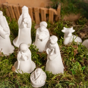 modern nativity figures set of 8 - white