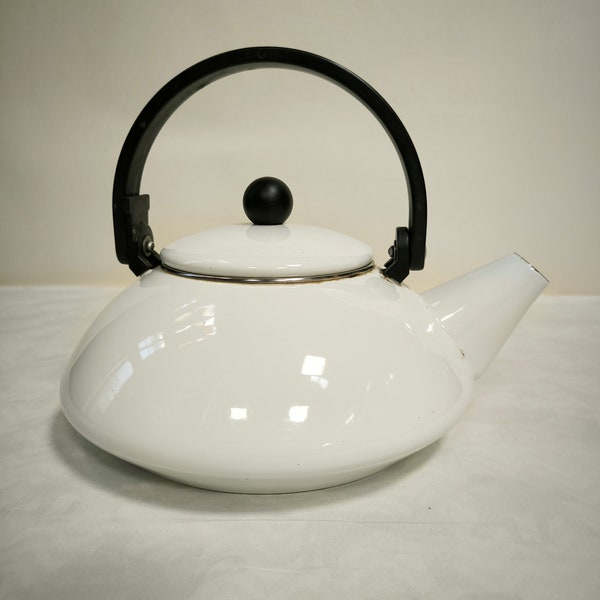 Vintage Enamel Kettle Le Creuset