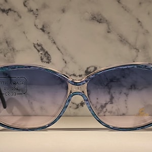 Gucci Sunglasses 70 display picture 2
