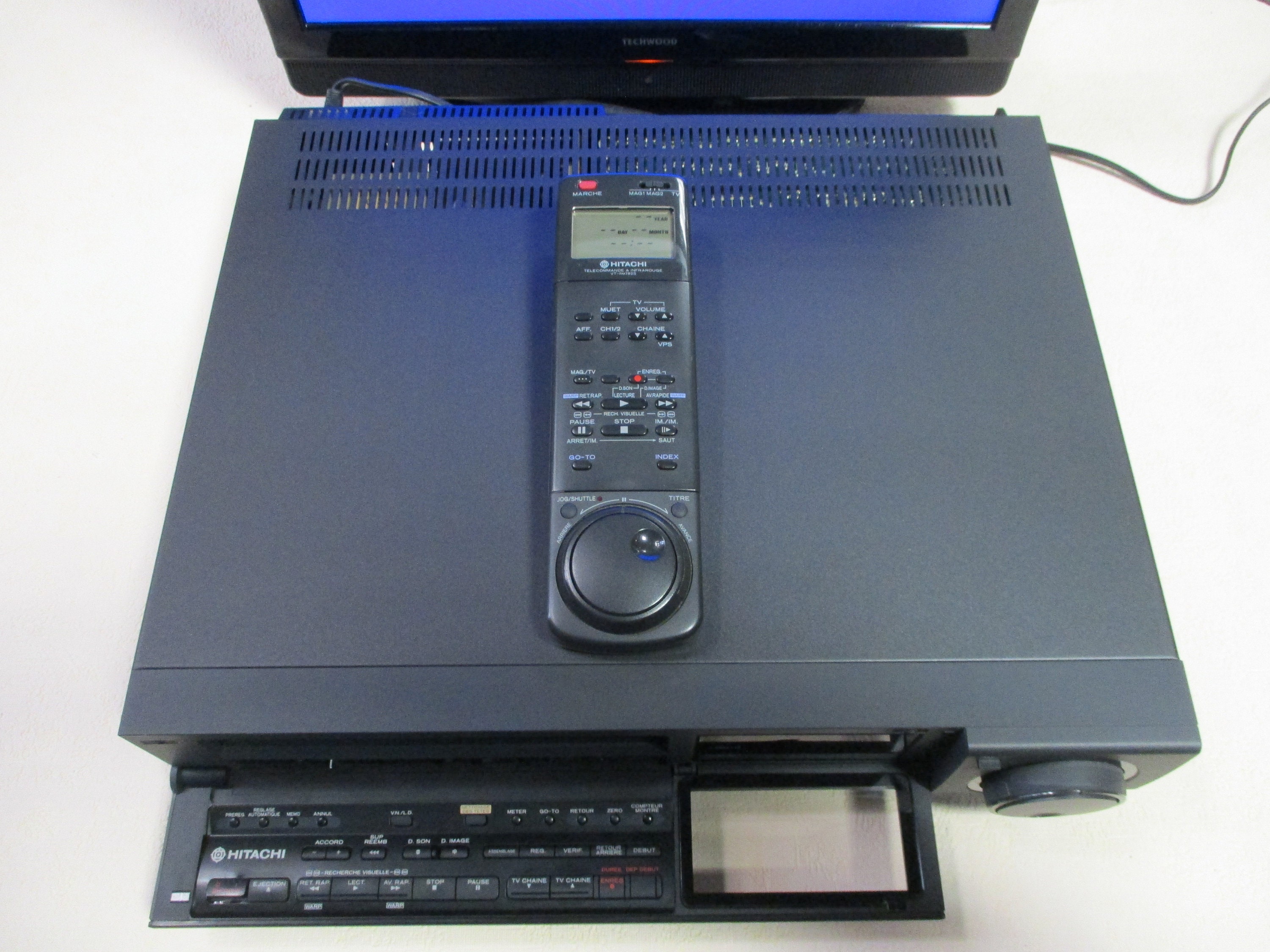 HITACHI F782L SUPERVHS Magnetoskop (6 Köpfe) Off Service