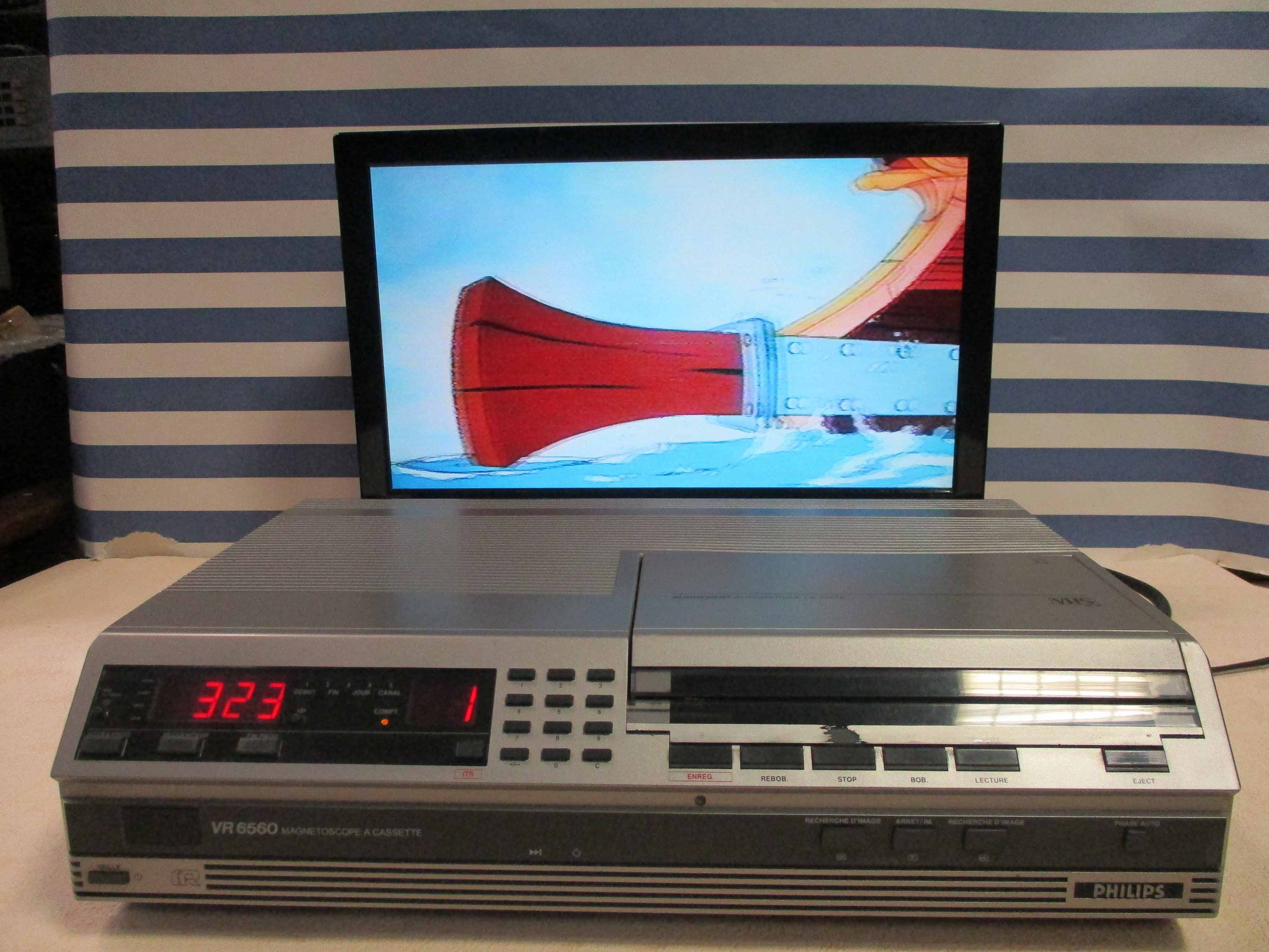 VICTORVCR RECORDER CR-6100 (egao) 八尾南の映像プレーヤー、レコーダーの中古あげます・譲ります｜ジモティーで不用品の処分