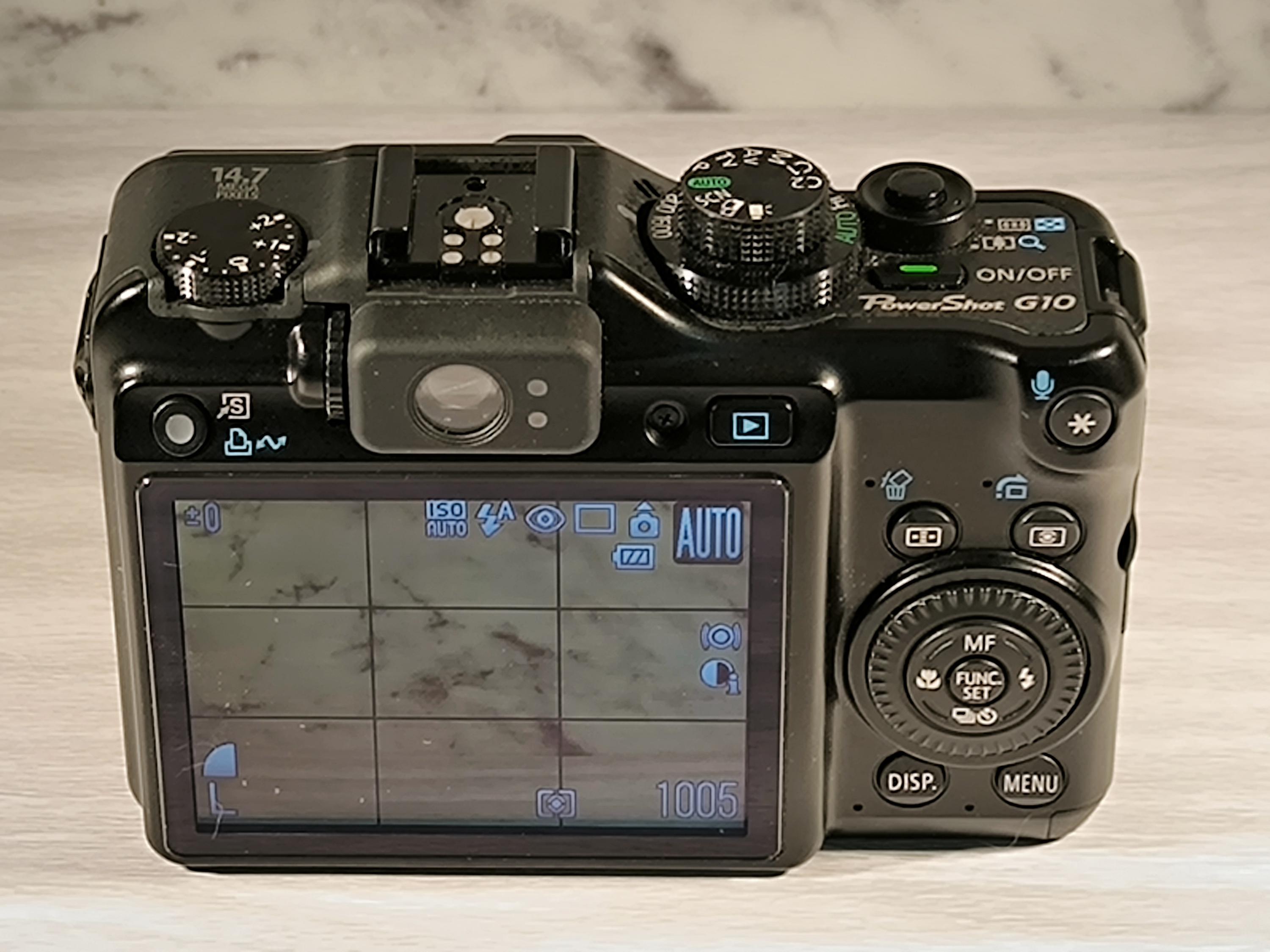 Canon Powershot G10 14.7 Megapixels Mint Condition With Sunpak