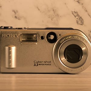 Nikon Coolpix P1 - Etsy