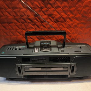 Vintage Boombox Double Cassette Compact Disc 2 Band Radio