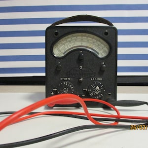 Vintage universal avometer model 7 Voltmeter Collectible Rare Metal Glass Measuring instruments Rare