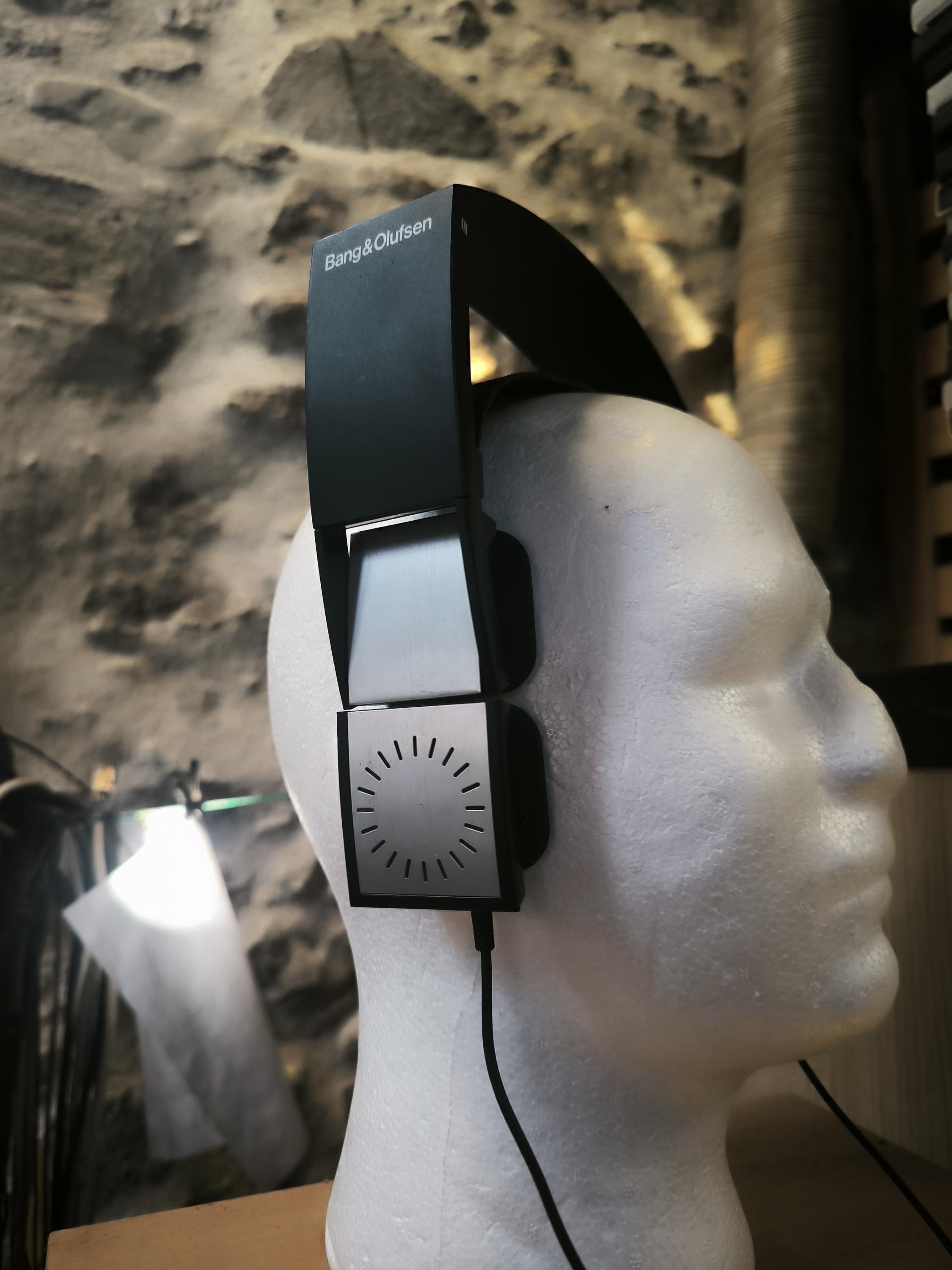 Bang and Olufsen Stand - Etsy