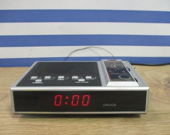 Digital Radio Alarm Clock Retro
