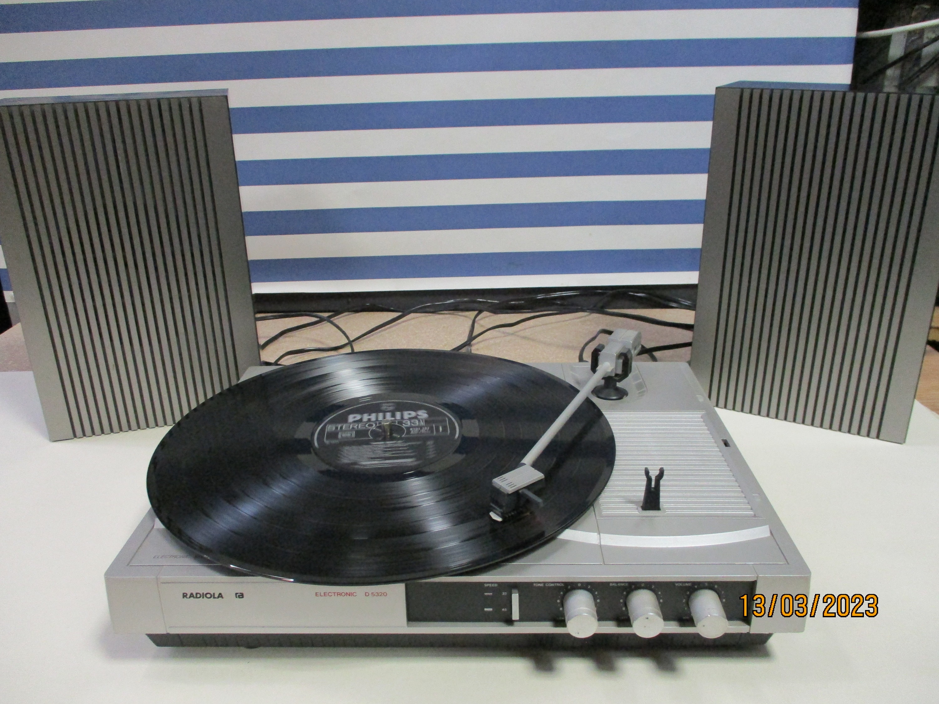Tourne-disque Radiola 22 GF 714/28s – Pour Pièces Ou Réparation (plateau Ne Tourne Pas)