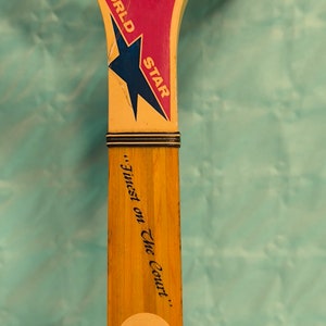 Raquette De Tennis Géante Vintage Snauwaert - 1m40 En Bois - Enseigne Publicitaire Des Années 70