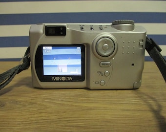 Digital Camera Minolta Dimage S414