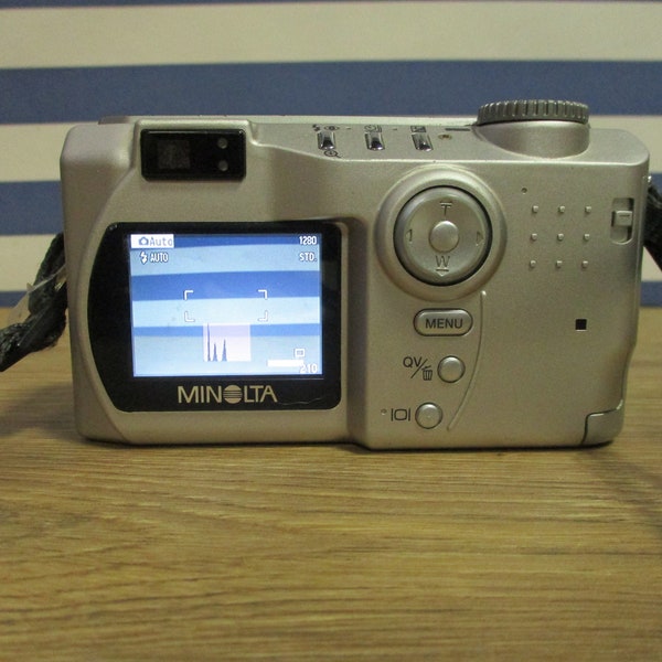 Digital Camera Minolta Dimage S414