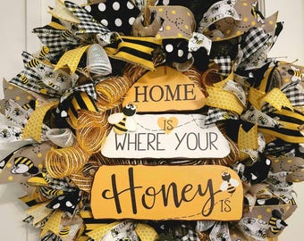 Honey Bee wreath, Bee wreath, Bee Welcome wreath, everyday wreath, Farmhouse wreath, Welcome wreath, home wreath, country door wreath