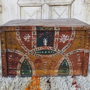 Antique Small Chest, Vintage Box, Wooden Small Box, Antique Chest, Treasure Box, Wooden Box, Oriental Decor, Primitive Box, Rustic Home