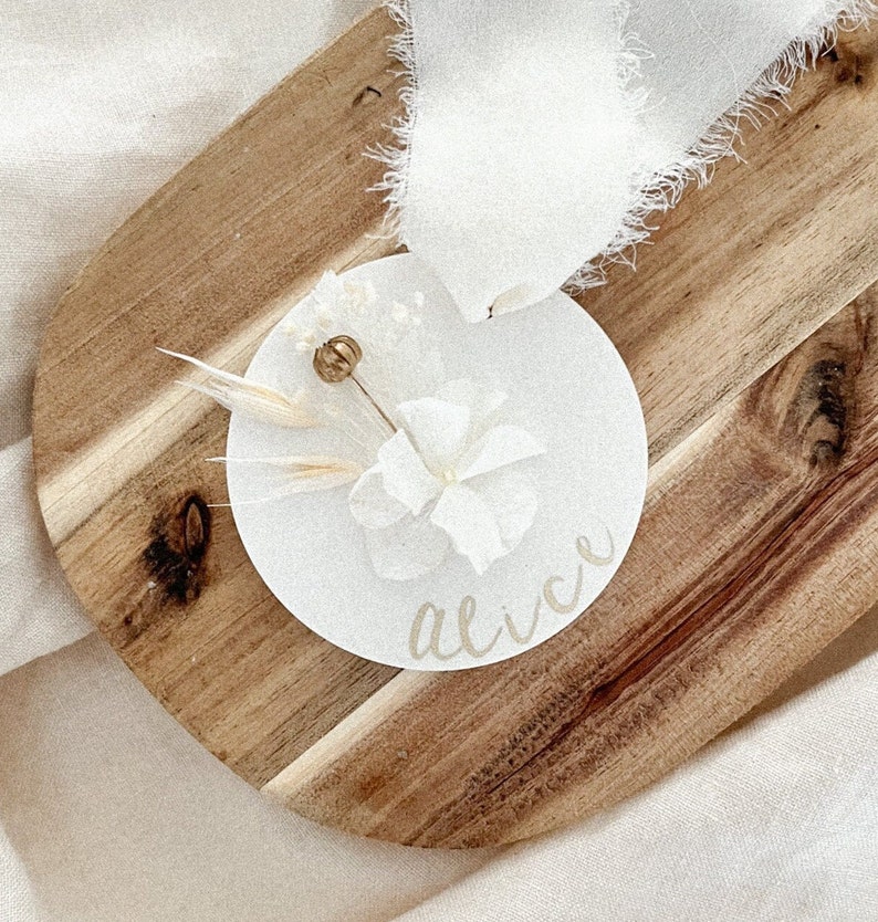 Personalized decorative suspension / grandma gift / customizable gift idea / dried flowers image 1